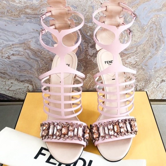 🎉HP🎉 Fendi Crocodile Crystal Embellished Sandals - Picture 7 of 8